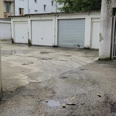 Le Petit Berriat T2 Apartment