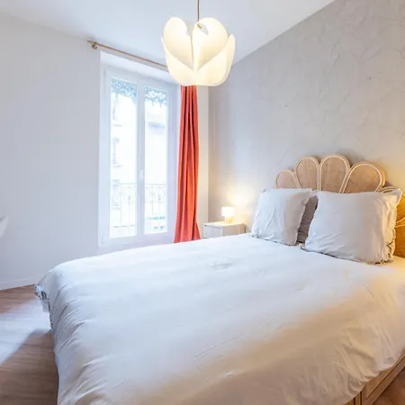 Le Petit Berriat T2 Apartment *
