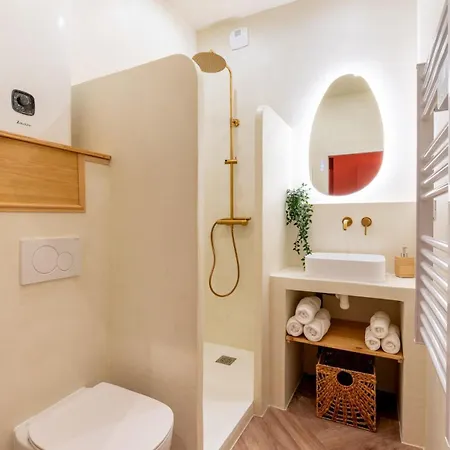Le Petit Berriat T2 Apartment *